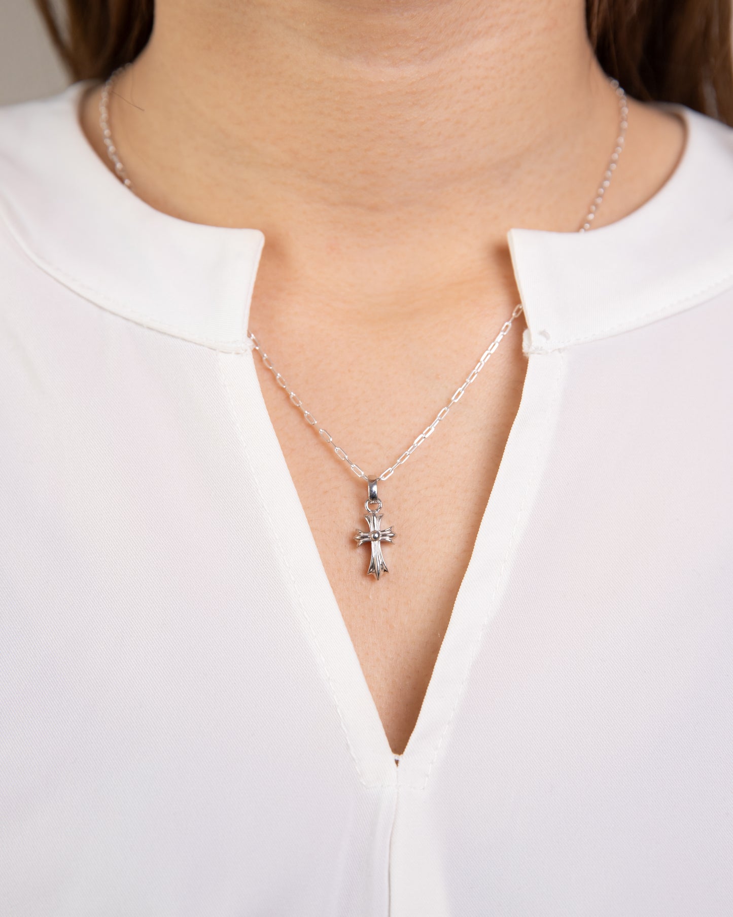 SV925 ベビー クロス ネックレス