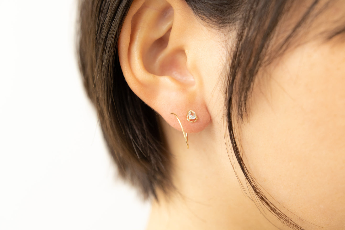 moca K10YG ホワイトトパーズピアス