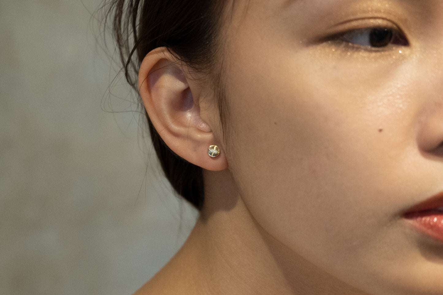 LAKAS K18YG screw earring