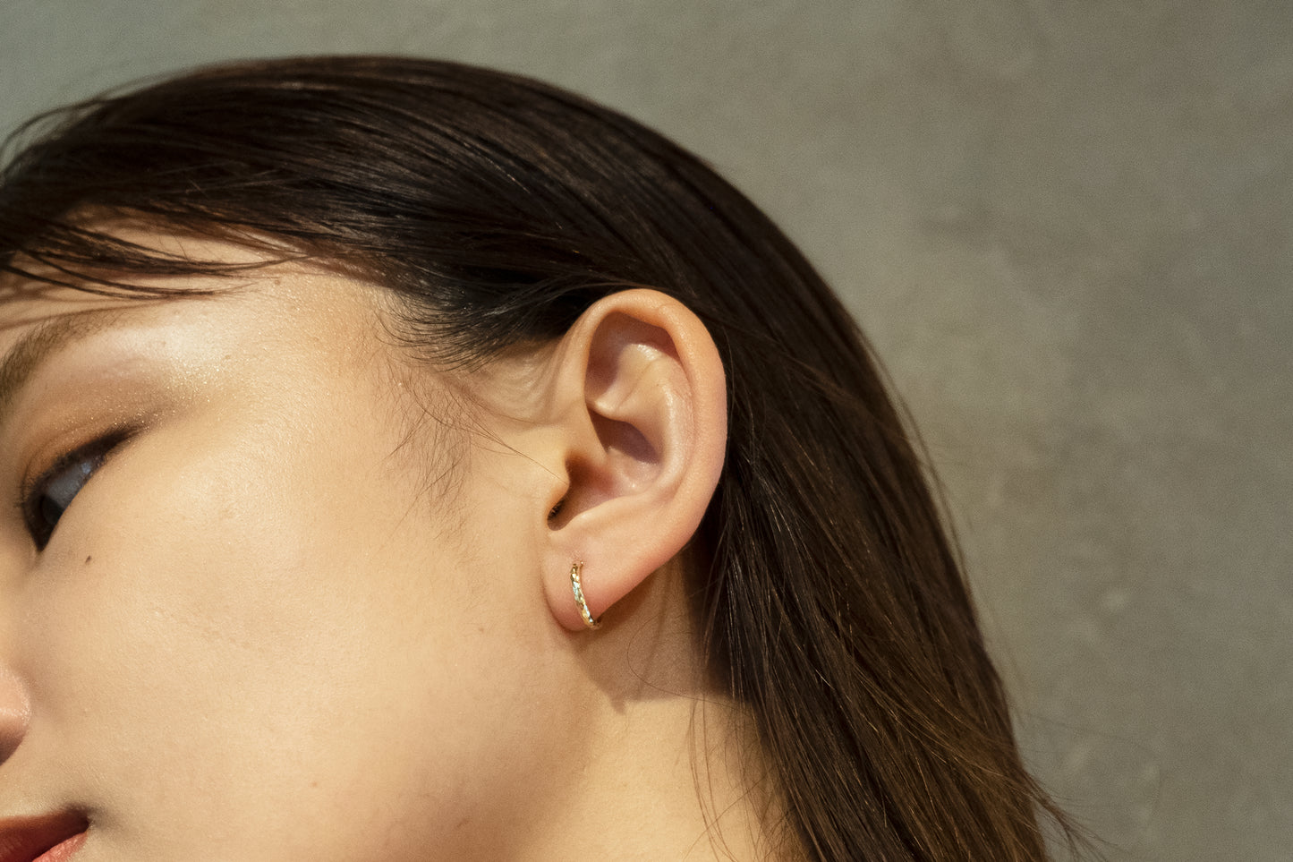 LAKAS K18YG hoop earring