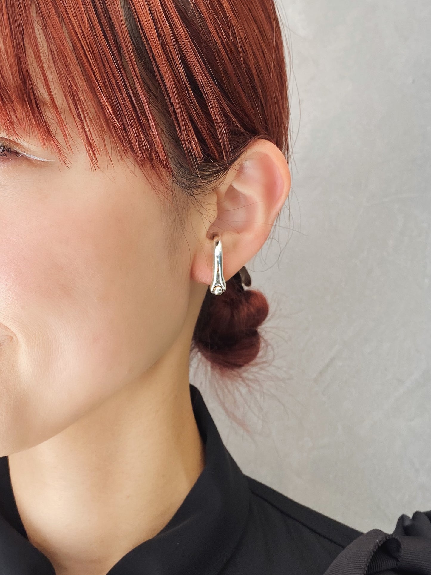 Monter SV925 envelop ear cuffs